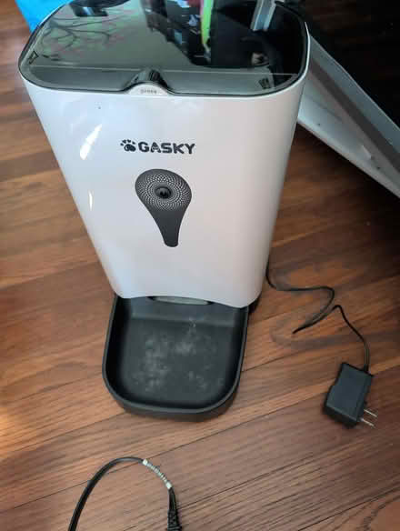 Photo of free Gasky pet food dispenser (downtown sunnyvale) #1