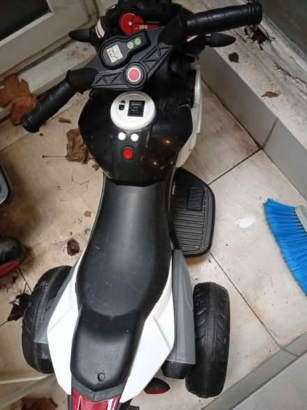 Photo of free Champ kids motorbike (no charger) (Richmond TW9) #3