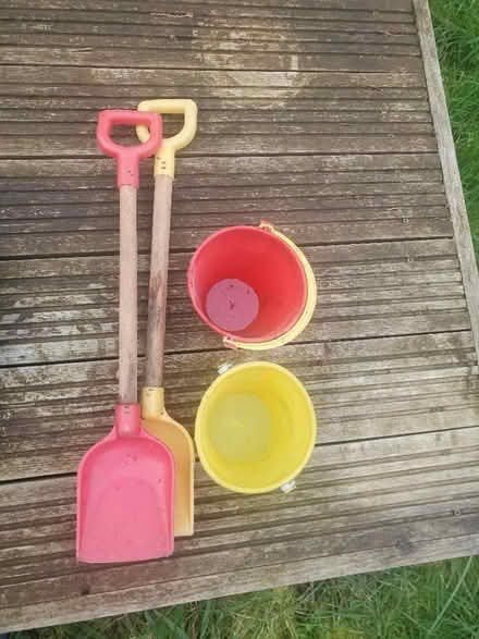 Photo of free Buckets and spades (Cubbington CV32) #1
