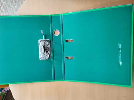 Photo of free A4 green lever arch ring binder (Earlsdon CV5) #1