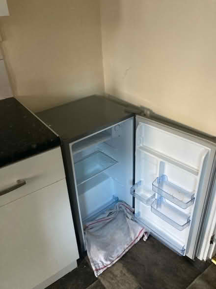 Photo of free working fridge (Moss Side M14) #1