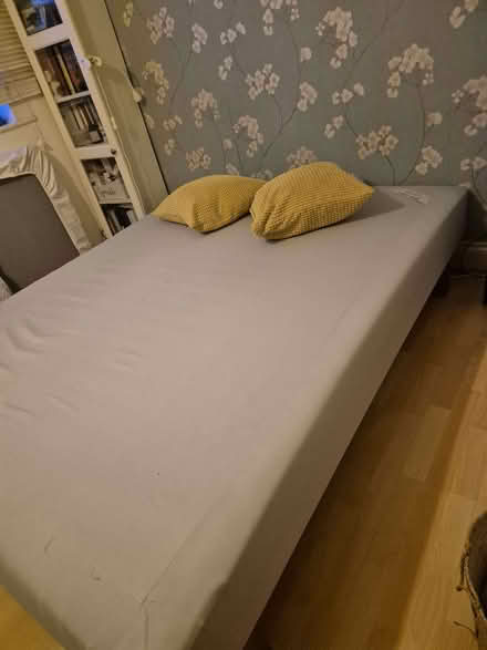 Photo of free Double bed (Northolt UB5) #1