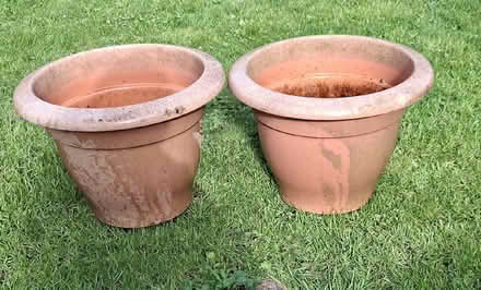Photo of free 2 plastic pots (Woodley RG5) #1
