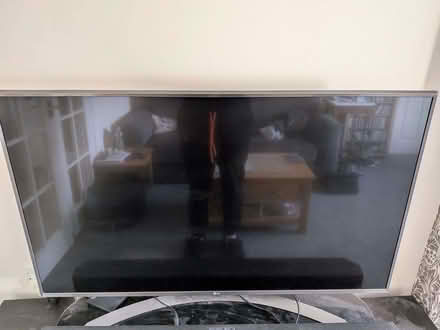Photo of free 49" lg ultra hd 4k tv (Crewton DE24) #1