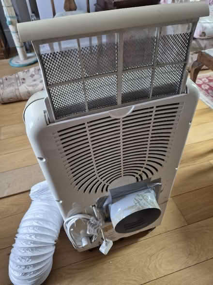 Photo of free Portable air con unit (South Kensington W8) #3