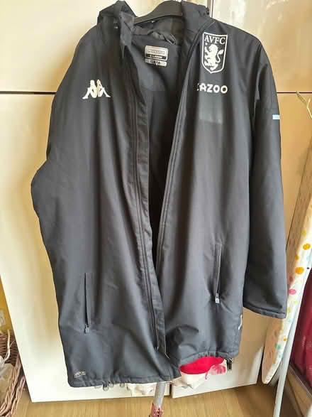 Photo of free Broken zip! Black coat (Ball Hill CV2) #1