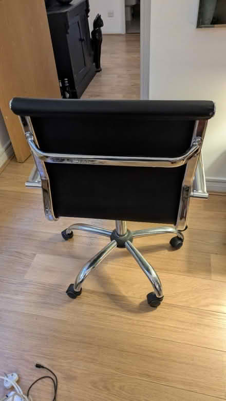 Photo of free Adjustable Desk/Office chair (Wapping E1W) #2