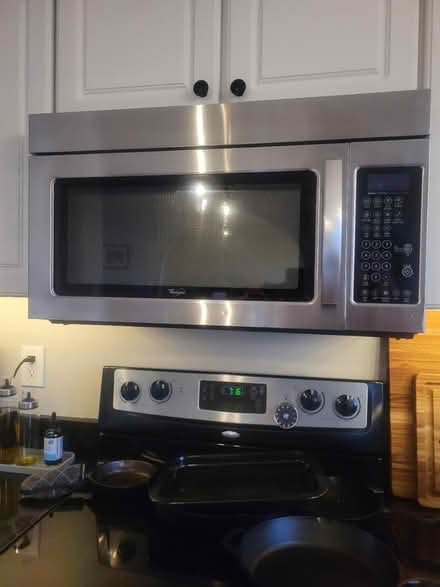 Photo of free Over the range microwave - works (Lagrange) #1
