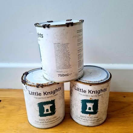 Photo of free White cot/furniture paint (PO19) #1