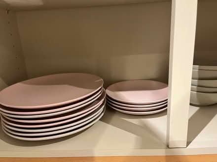 Photo of free All my plates and cups (SE1) #1