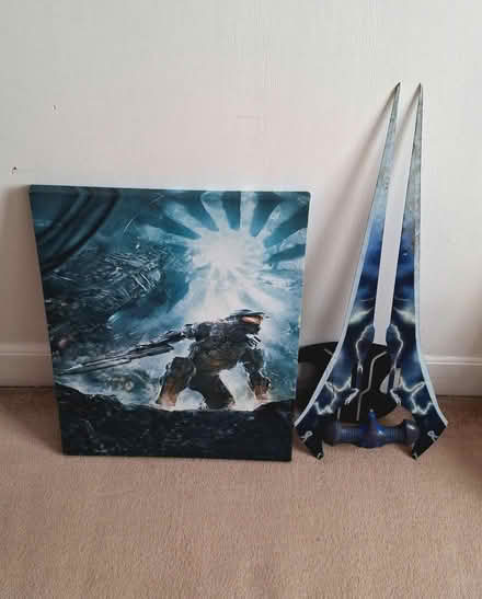 Photo of free Halo collectibles (LE2) #1