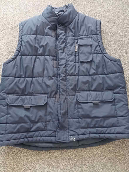 Photo of free Mens XXL Navy gilet (Haylands Way MK41) #2