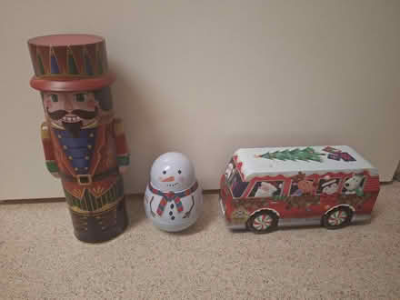 Photo of free Empty Christmas tins (Forestgreen) #1