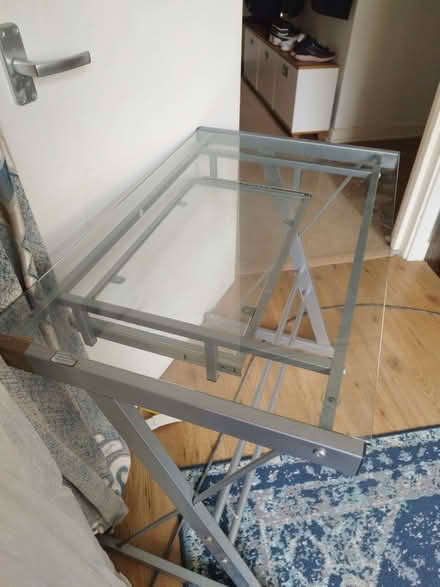 Photo of free Computer desk (Tottenham N17) #1