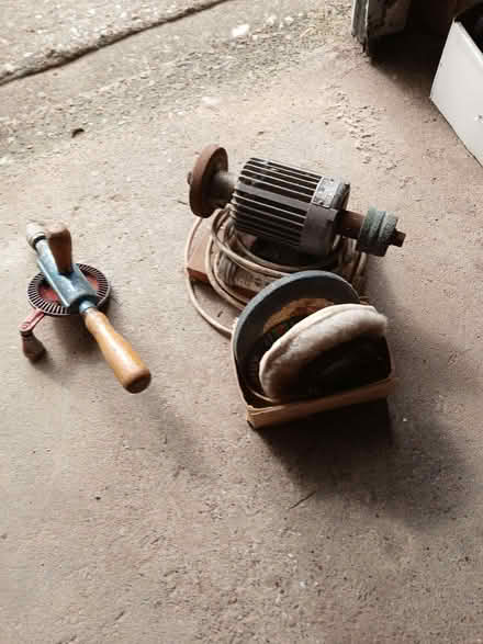 Photo of free Assorted tools, fireguard etc (Southborough TN4) #3