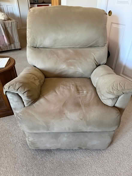 Photo of free Comfortable recliner (Broad Street, Nashua NH) #1