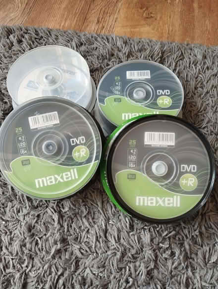 Photo of free DVD +R Discs (Hawk Green SK6) #1