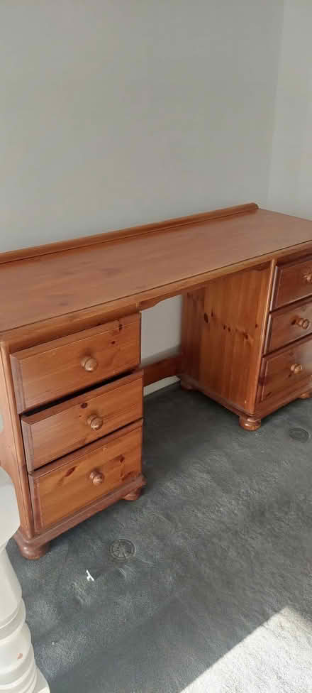 Photo of free Dressing table (St Margarets TW1) #1
