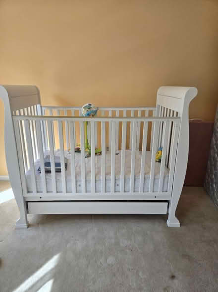 Photo of free Crib wooden white with matras (North Potomac) #1