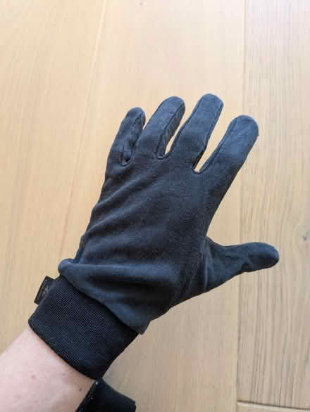 Photo of free 2x pairs gloves from decathlon (Crookes S10) #1