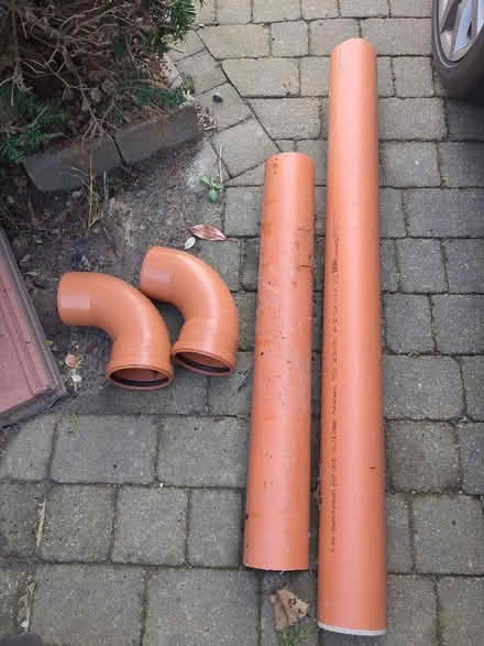 Photo of free 110mm Soil pipe and elbows (Bishopston BS7) #1