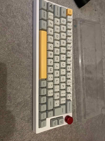 Photo of free Wireless mechanical keyboard (BA1) #1