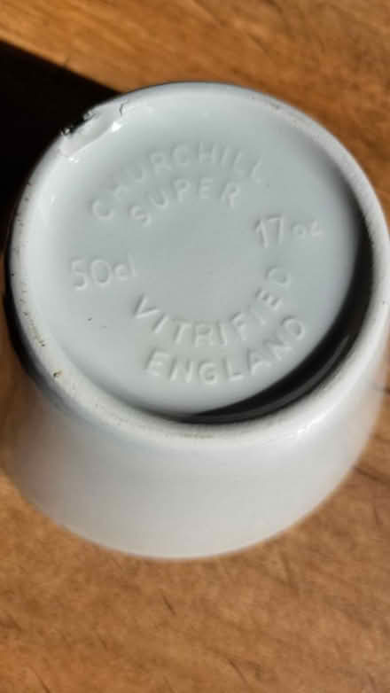 Photo of free 2 Bowls and a sauce pot (S41. Chesterfield) #2