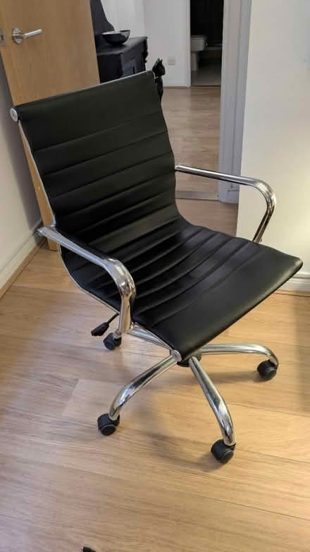 Photo of free Adjustable Desk/Office chair (Wapping E1W) #3