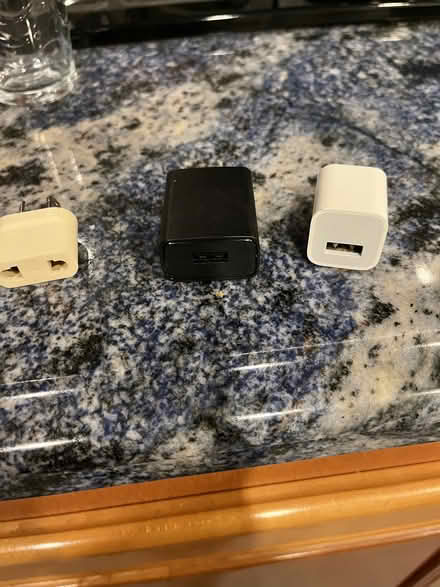 Photo of free plugs & chargers (Prospect and DeAnza) #3