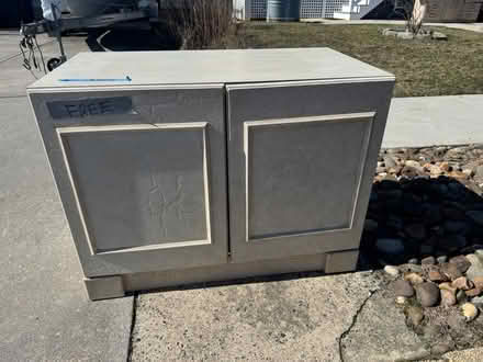 Photo of free tables (14 12th St North Brigantine NJ) #4