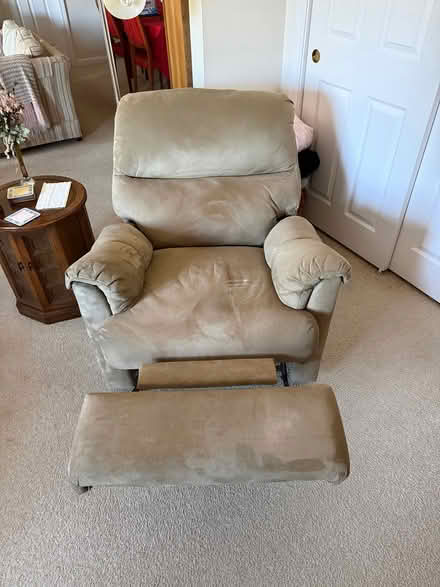 Photo of free Comfortable recliner (Broad Street, Nashua NH) #4