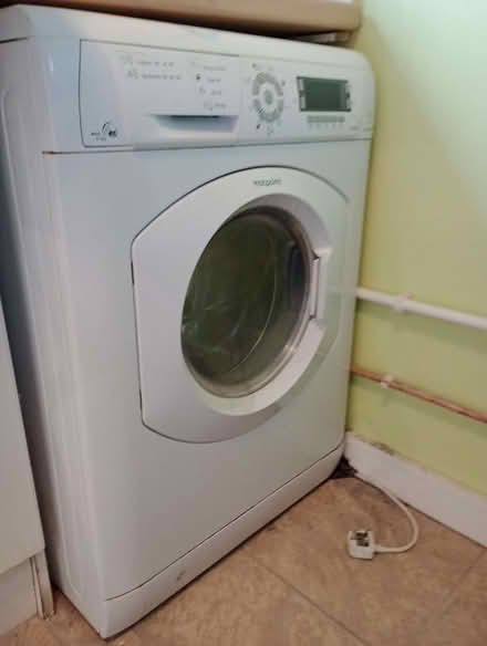 Photo of free Hotpoint Aquarius WDD750 Washer Drier (Mickleton GL55) #1