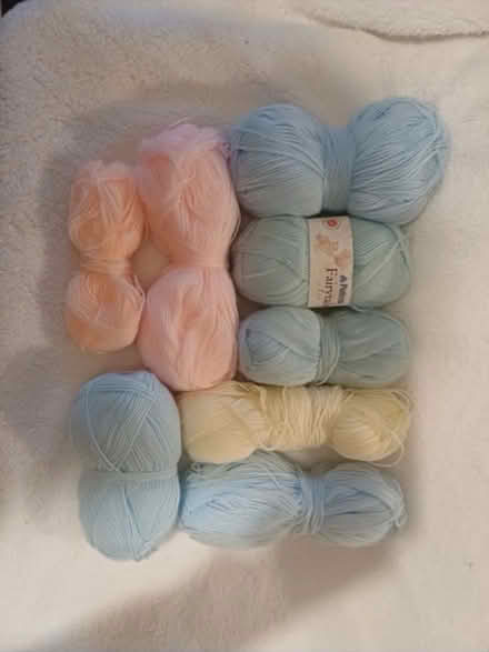 Photo of free Yarn (Denmark Hill SE5) #1