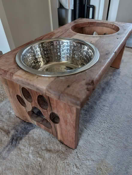 Photo of free Wooden dog feeding stand (Hoddesdon EN11) #1