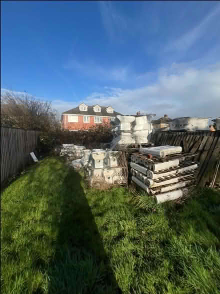 Photo of free Toilets, sinks,pallets (OX5) #3