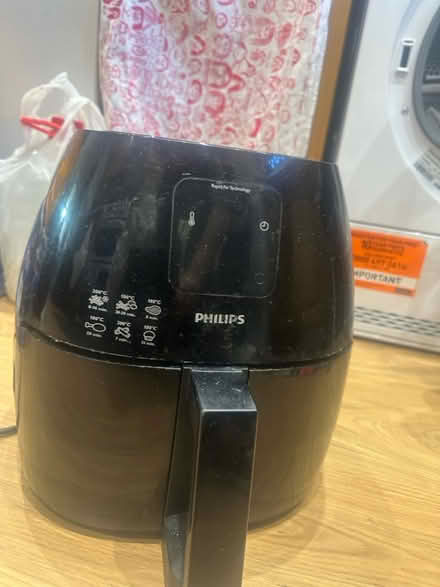 Photo of free Philips large air fryer (E17 Waltham Forest) #1