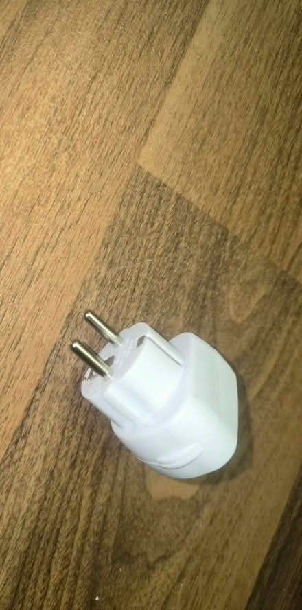 Photo of free UK to EU Travel Adapter (Knowle) #1