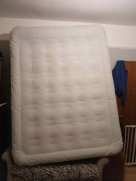 Photo of free Double air bed, double height. (Woodside SE25) #1