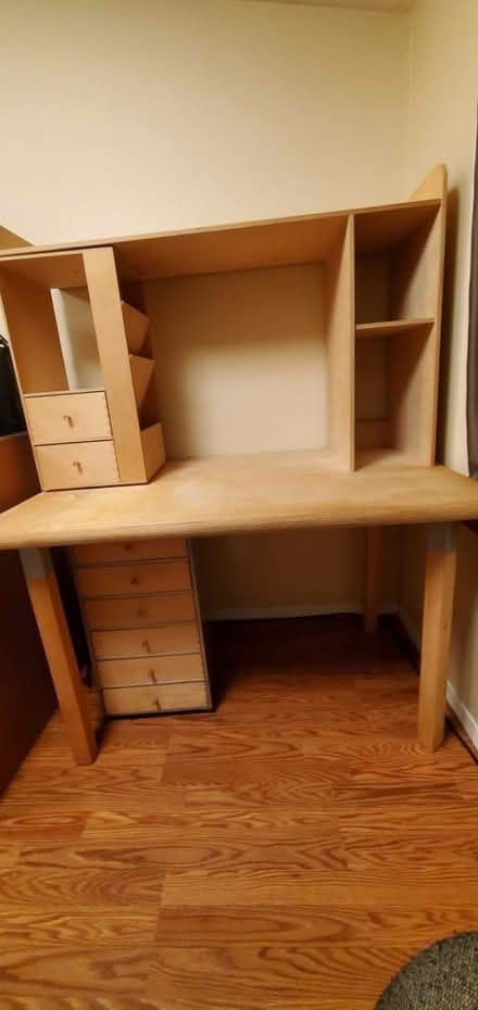 Photo of free Three-piece desk (Hillman City) #1