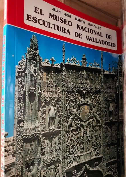 Photo of free Glossy little books from Spain (Wellington Village) #2