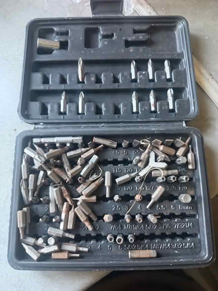 Photo of free Box of screwdriver bits (Rubery B45) #2