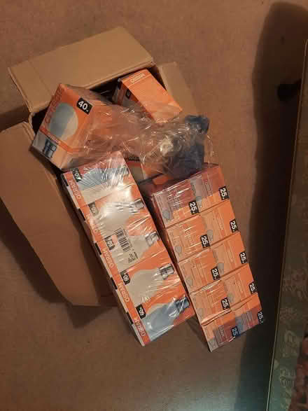 Photo of free Light bulbs (Green Street Green BR6 6BU) #1