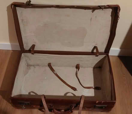 Photo of free Old leather suitcase, large (Comiston EH10) #2
