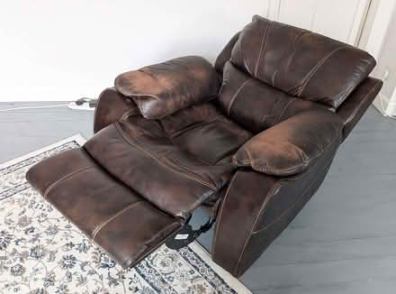 Photo of free Arm chair. Electric recliner (Alverthorpe WF2) #2