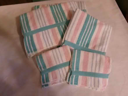 Photo of free Set of Pretty Towels (Northwest Frederick) #1