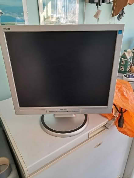 Photo of free PC monitor (Telford TF4) #1