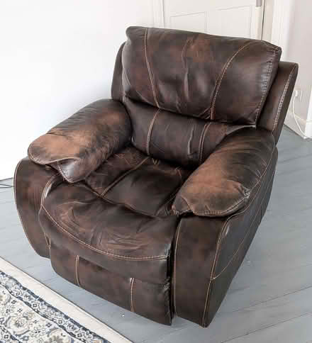 Photo of free Arm chair. Electric recliner (Alverthorpe WF2) #1