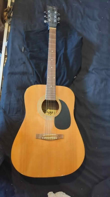 Photo of free Broken/cheap guitars 3 total (Crosspool S10) #1