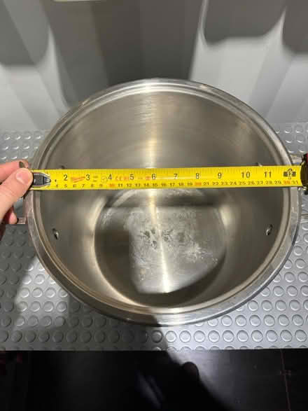 Photo of free Large Cooking Pot | Good Brand (Arlesey SG15) #2