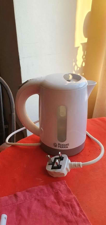 Photo of free Small size electric kettle (Hartington Road BN2) #4